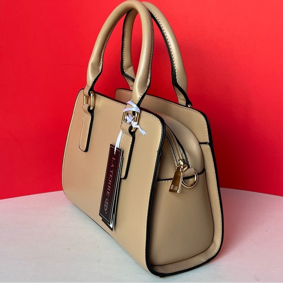 La Terre Vegan Leather Tan Handbag with Crossbody strap Fashion Purse - Picture 3 of 10